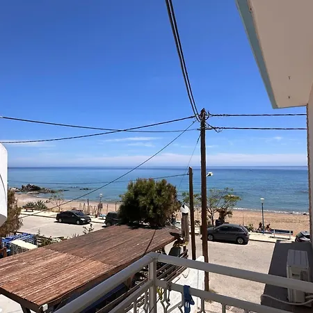 Stegna Sea & Sun בית הארחה 3*