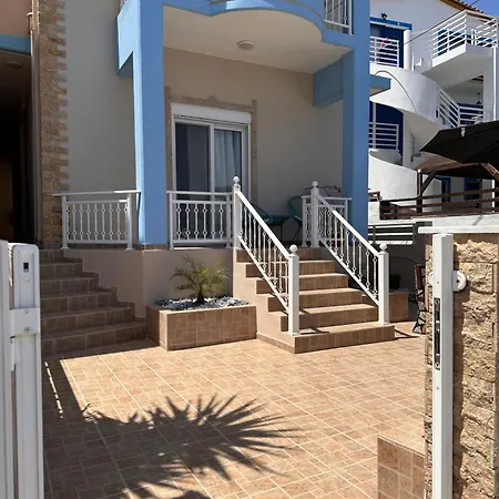 בית הארחה Stegna Sea & Sun 3*