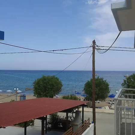 Stegna Sea & Sun בית הארחה