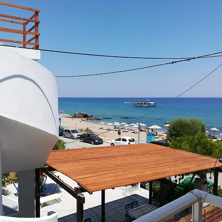 בית הארחה Stegna Sea & Sun