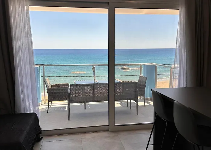 بيت ضيافة Stegna Sea & Sun 3*