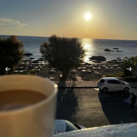 Stegna Sea & Sun בית הארחה 3*